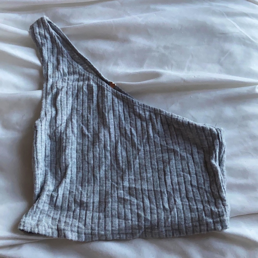 Grey juniors crop top pacsun